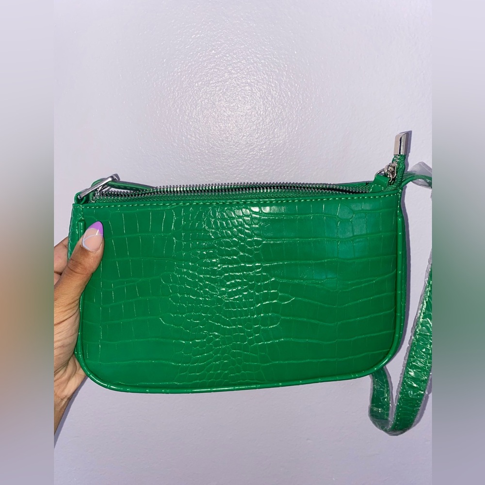 Faux snake leather green small shoulder bag